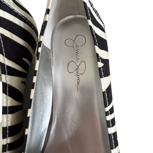 Jessica Simpson Black White Zebra Fabric Wedge Sz 7.5 Kitten Heel Buckle JS-DAFA - Picture 6 of 10